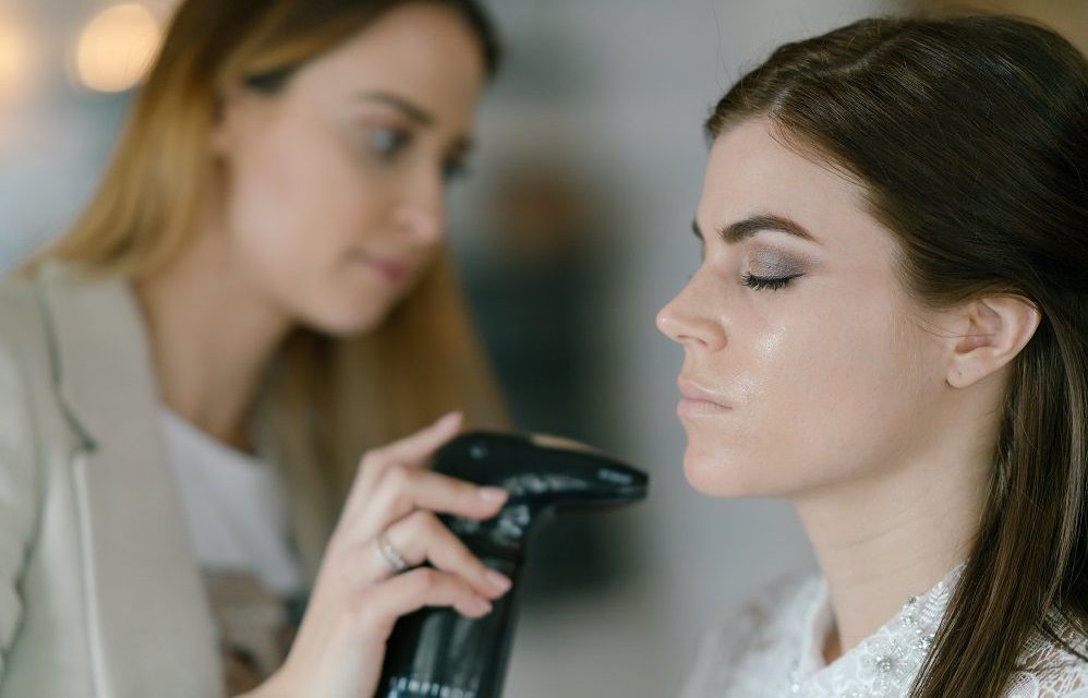 The Main Advantages of Airbrush Make-Up